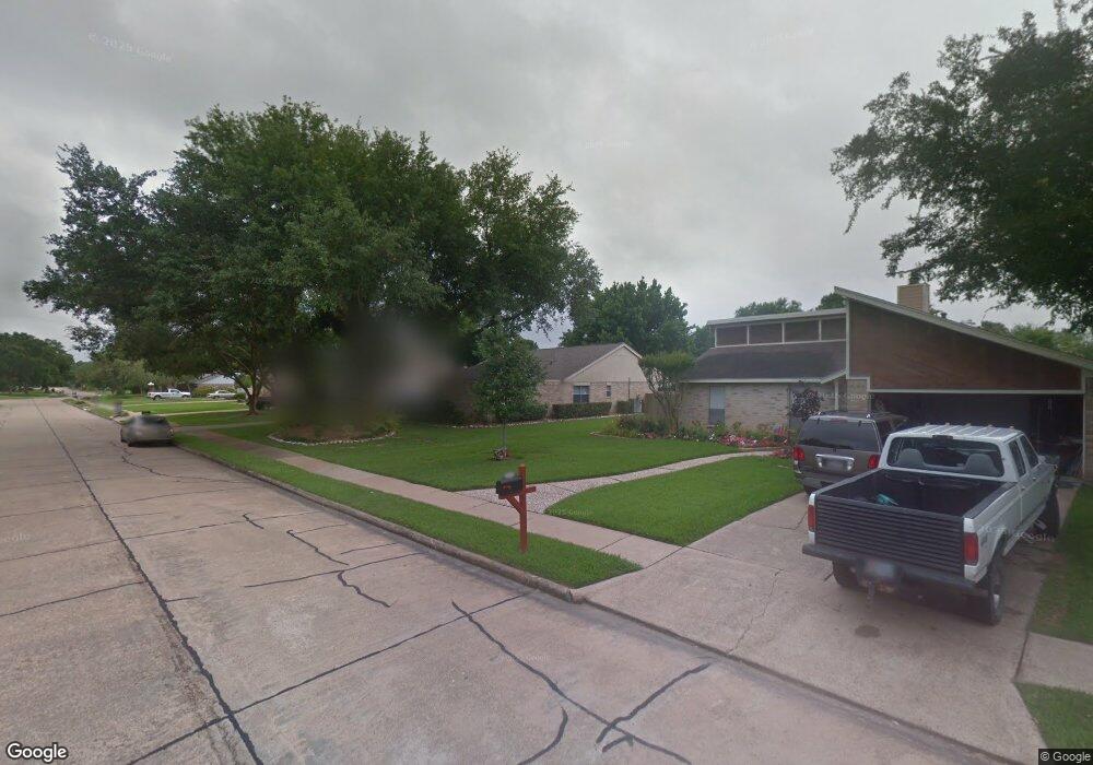 1405 Kent Way, Friendswood, TX 77546 - photo 1