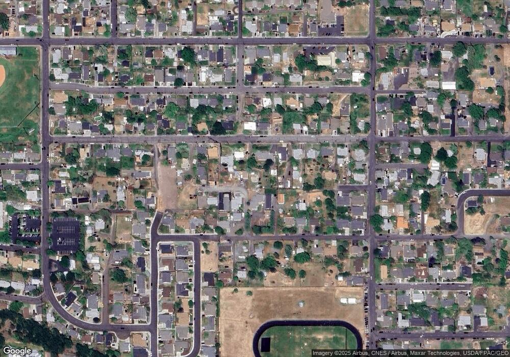 2204 E 14th St, the Dalles, OR 97058 - photo 1