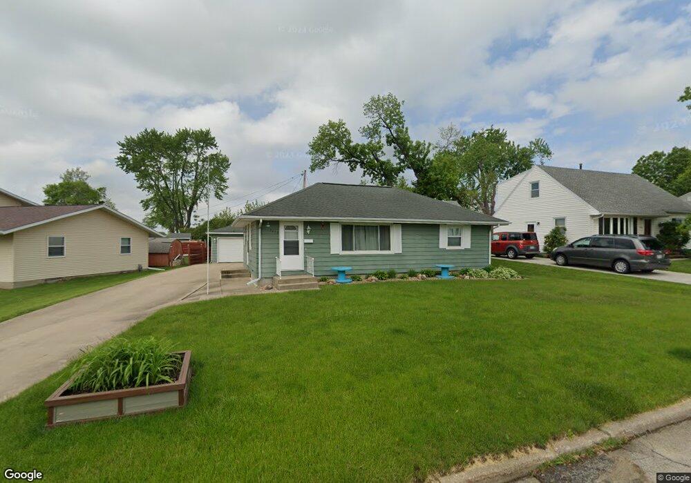 2458 Deborah Dr SW, Cedar Rapids, IA 52404 - photo 1