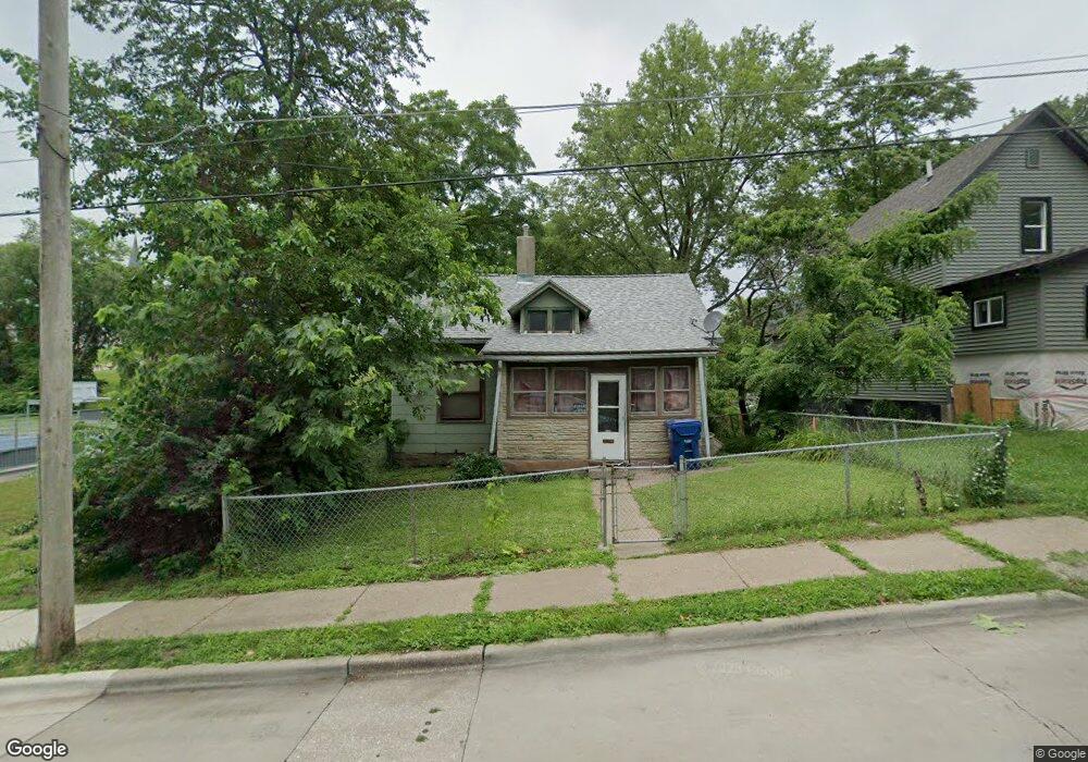 1126 Farnam St, Davenport, IA 52803 - photo 1