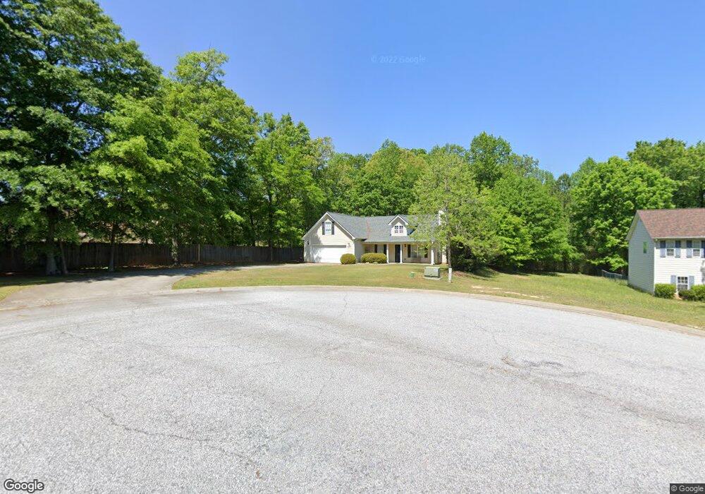 681 Allen Cir, Winder, GA 30680 - photo 1