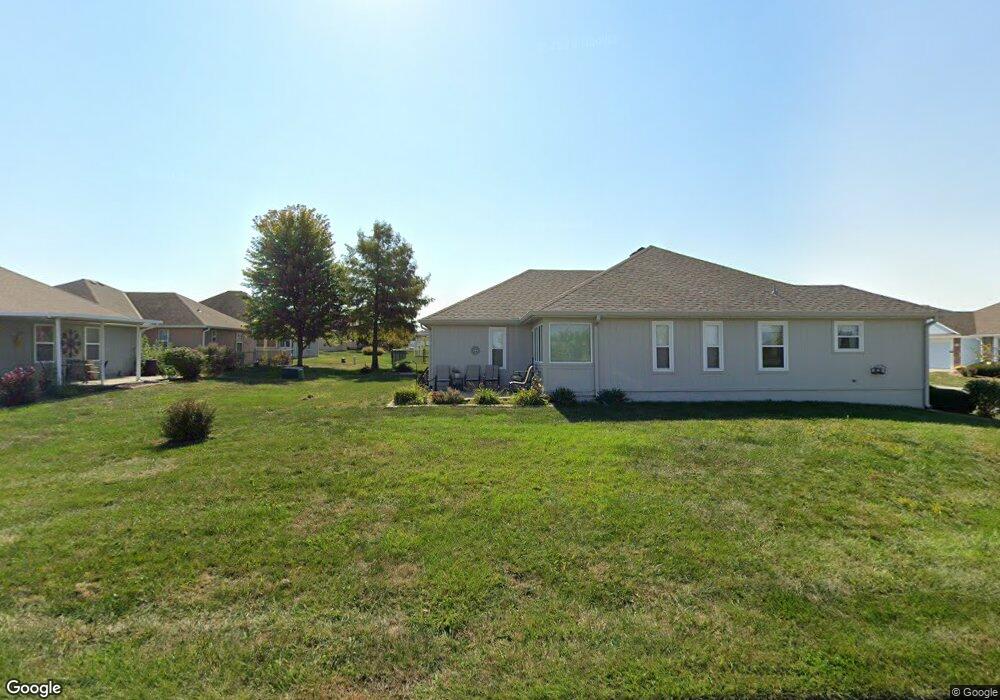 517 Galaxy Ln, Raymore, MO 64083 - photo 1