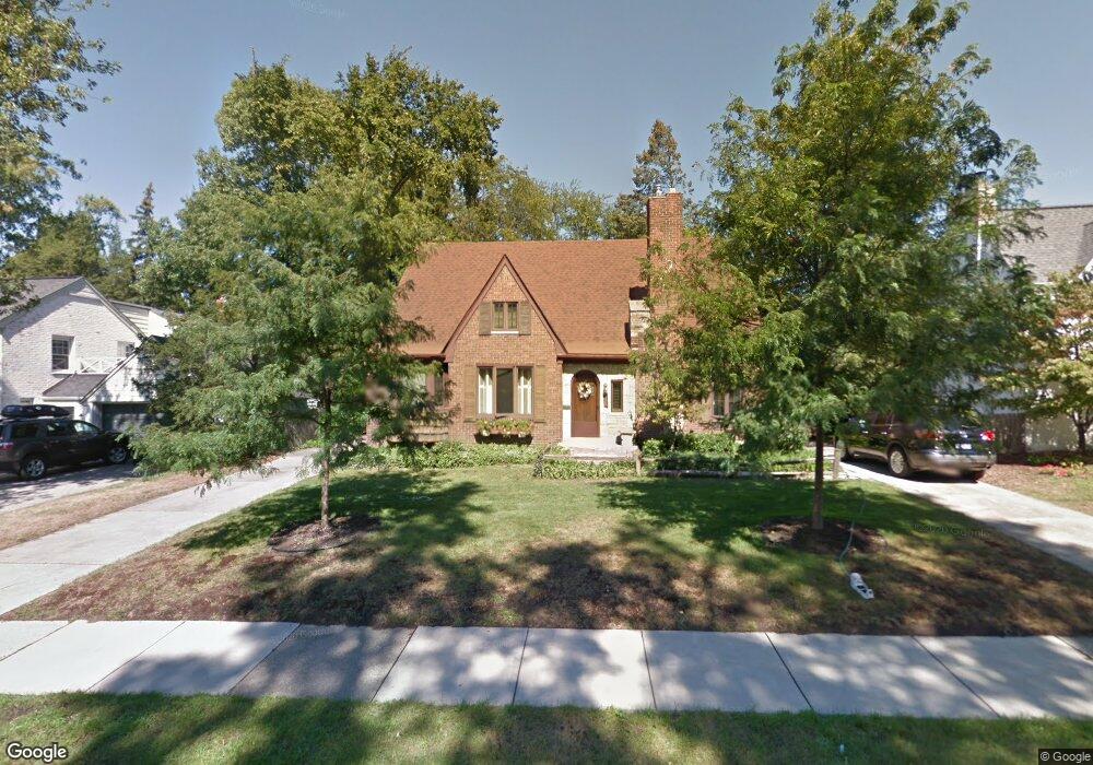 258 Hillcrest Ave, Grosse Pointe Farms, MI 48236 - photo 1