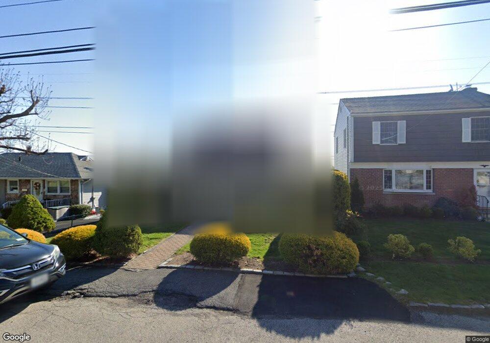 73 Roundhill Dr, Yonkers, NY 10710 - photo 1