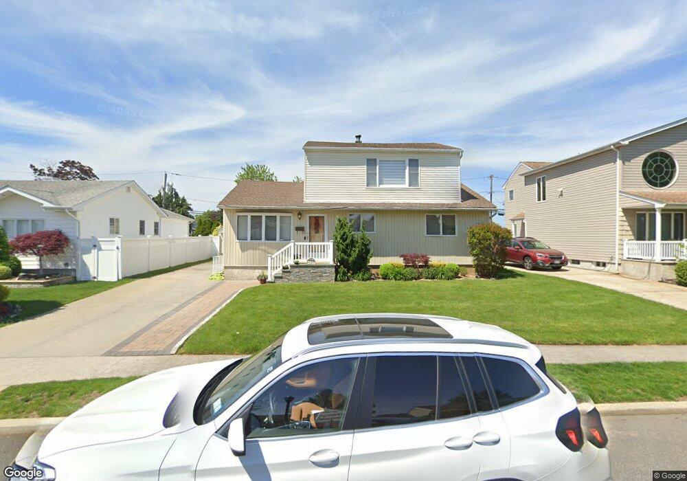 770 Anderson Ave, Franklin Square, NY 11010 - photo 1