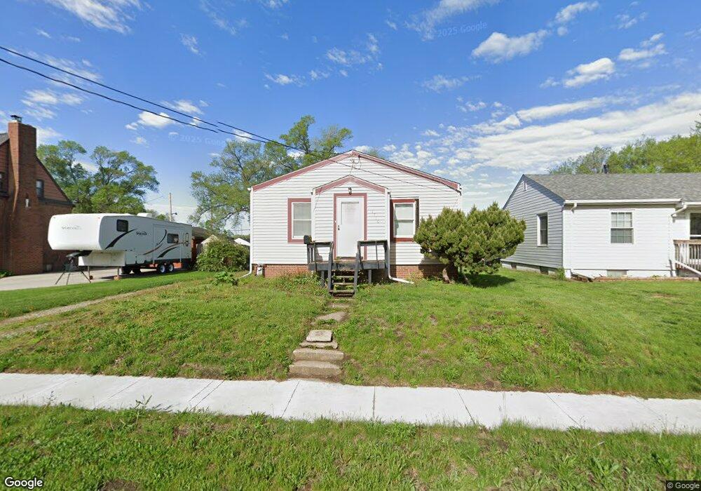 1710 E 27th St, Des Moines, IA 50317 - photo 1