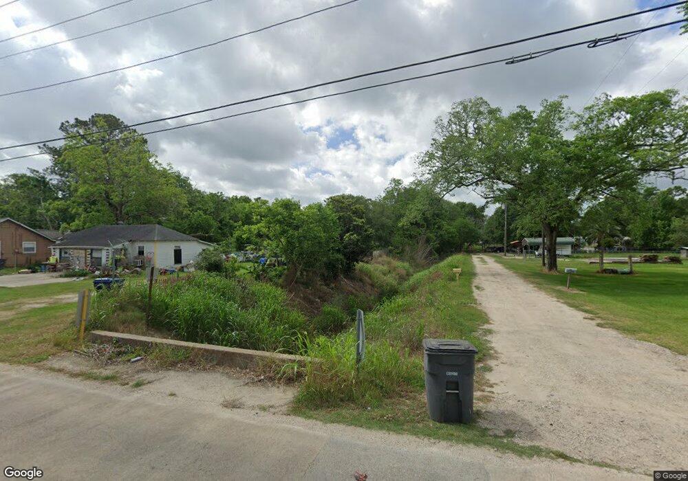 2721 Elm Ave, Bay City, TX 77414 - photo 1