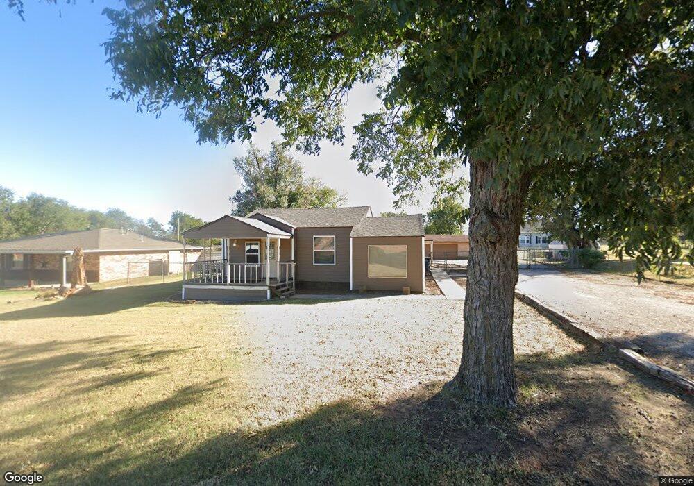 1735 W Wiley St, Shawnee, OK 74804 - photo 1