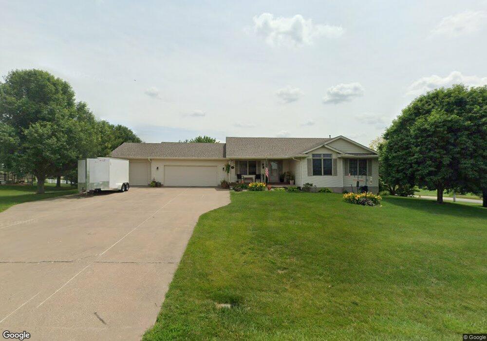 5165 W 60th St, Davenport, IA 52806 - photo 1