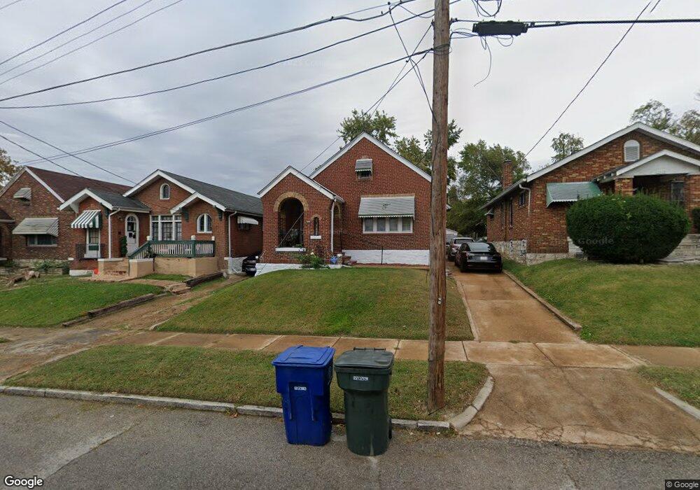 4052 Cora Ave, Saint Louis, MO 63115 - photo 1