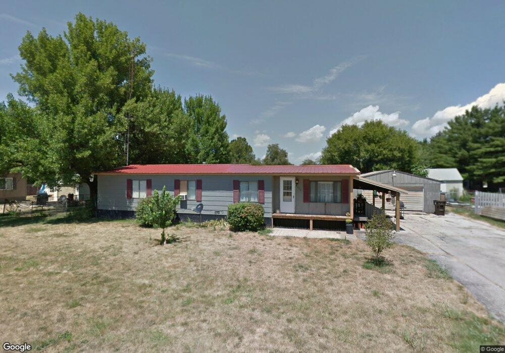 222 N Marnico Ln, Jacksonville, IL 62650 - photo 1