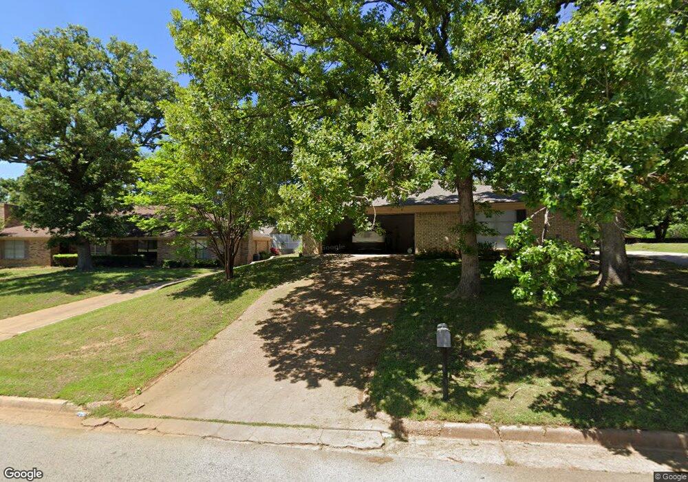 2116 Aberdeen Dr, Tyler, TX 75703 - photo 1