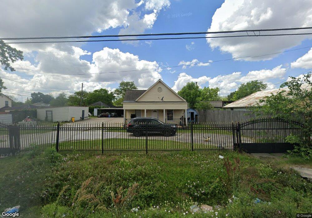 10325 Bauman Rd, Houston, TX 77076 - photo 1