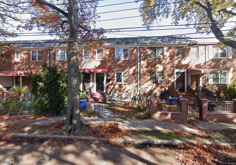 11027 172nd St, Jamaica, NY 11433 - photo 1