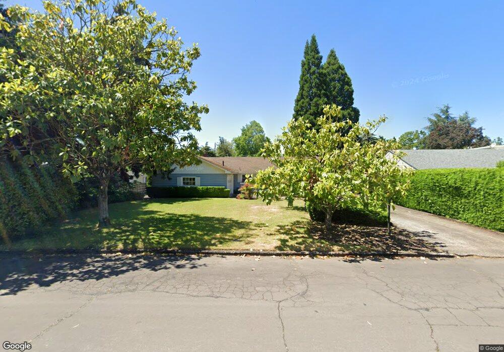 320 Walnut Ln, Eugene, OR 97401 - photo 1