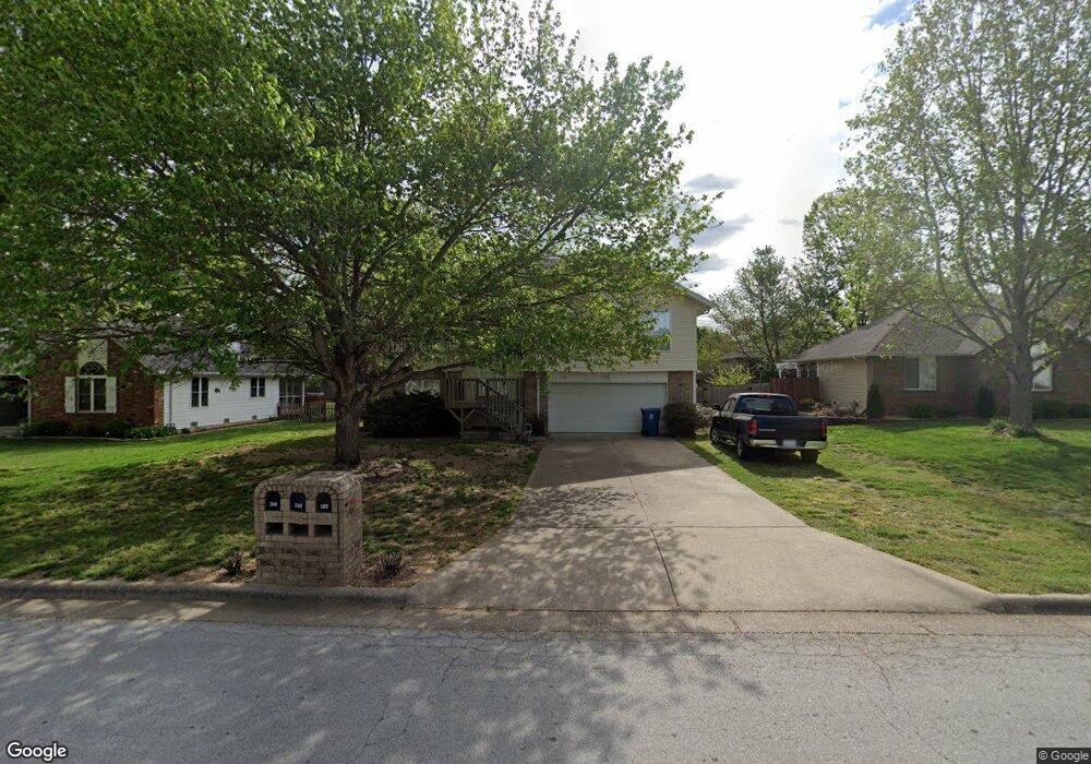 208 N Meadow St, Nixa, MO 65714 - photo 1