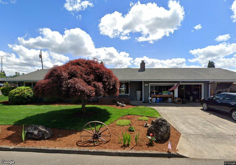 679 N Dahlia Place, Canby, OR 97013 - photo 1