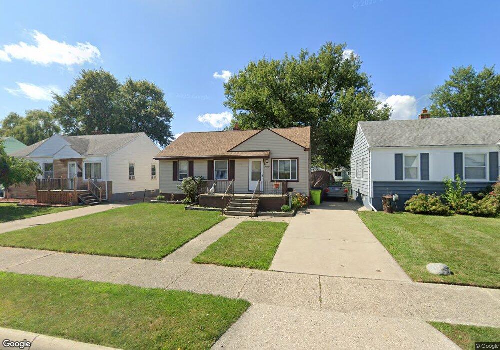 26351 Blumfield St, Roseville, MI 48066 - photo 1