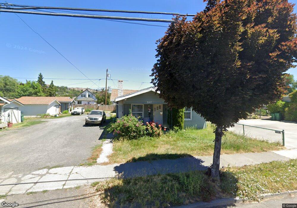 243 E Main St, Klamath Falls, OR 97601 - photo 1