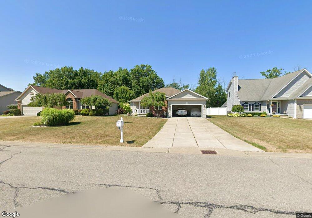 2631 Pinelake Dr, Niagara Falls, NY 14304 - photo 1