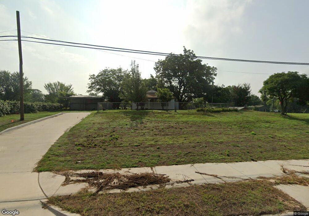 904 N Main St, Springtown, TX 76082 - photo 1