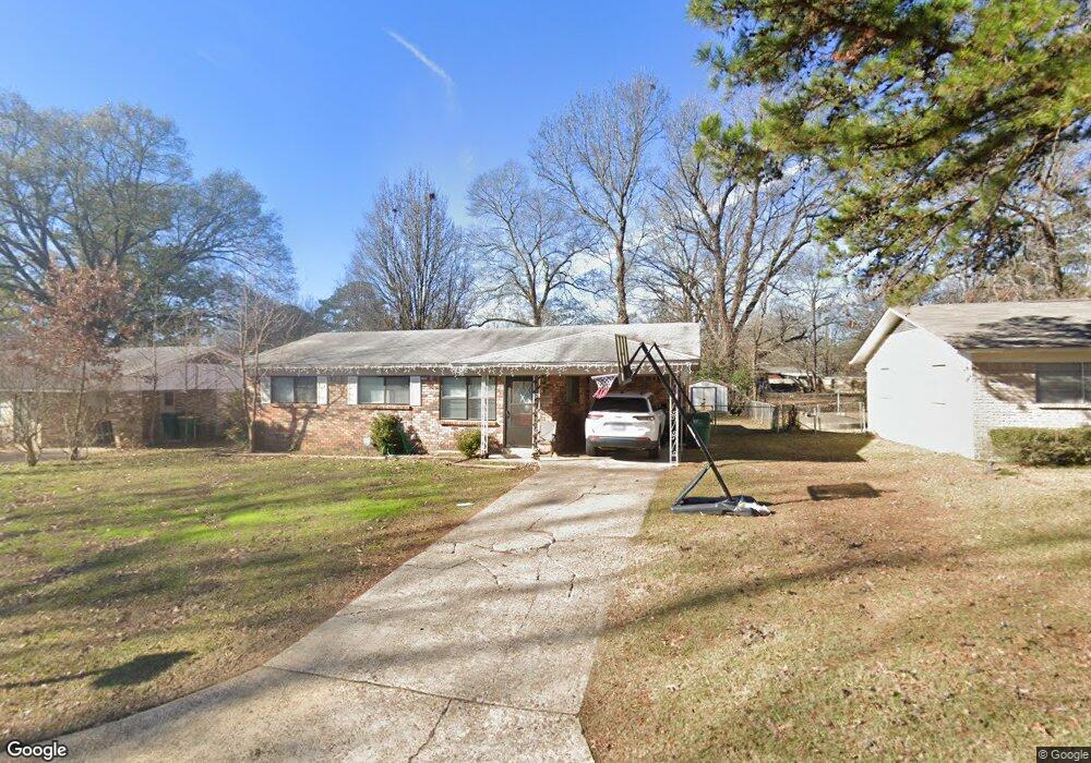 1729 Meadowbrook Ln, Texarkana, TX 75501 - photo 1