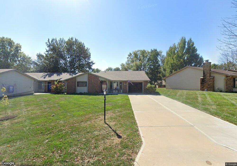 1325 W Jenkins Blvd, Raymore, MO 64083 - photo 1