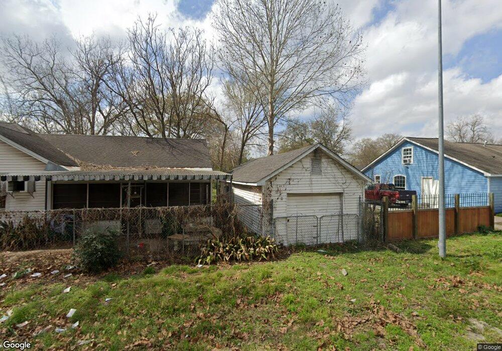 113 Fichter St, Houston, TX 77022 - photo 1