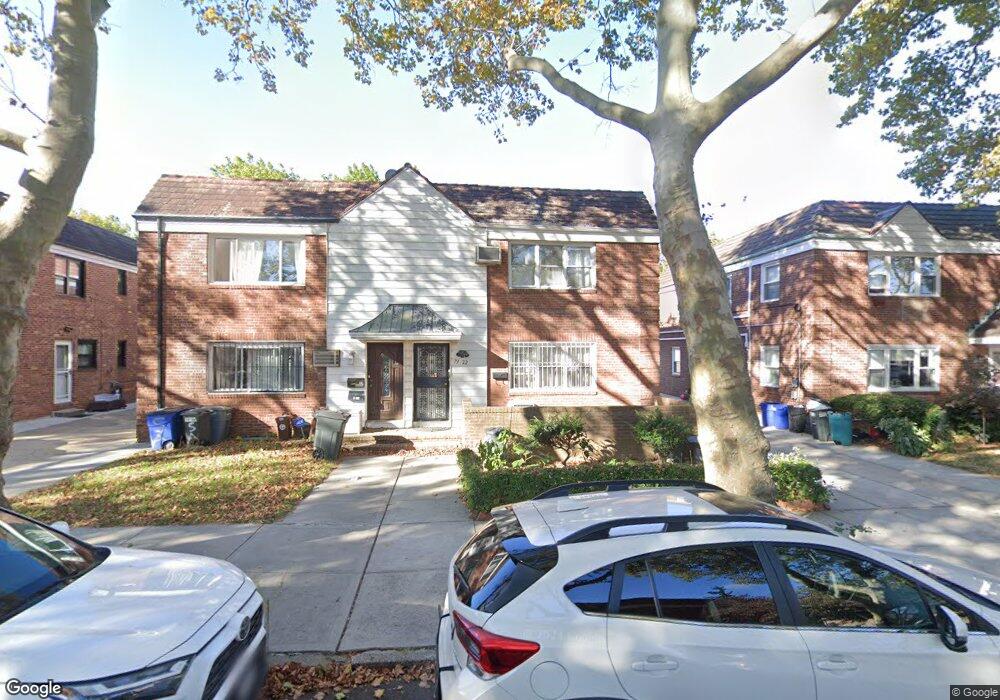 7322 197th St, Fresh Meadows, NY 11366 - photo 1