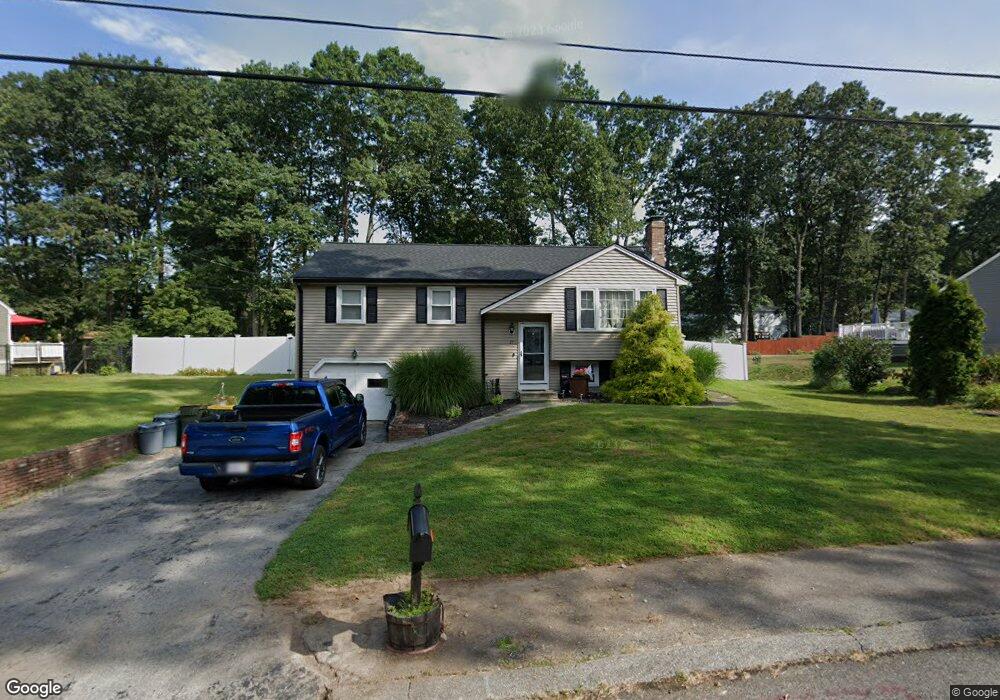 27 Little Tree Ln, Bellingham, MA 02019 - photo 1