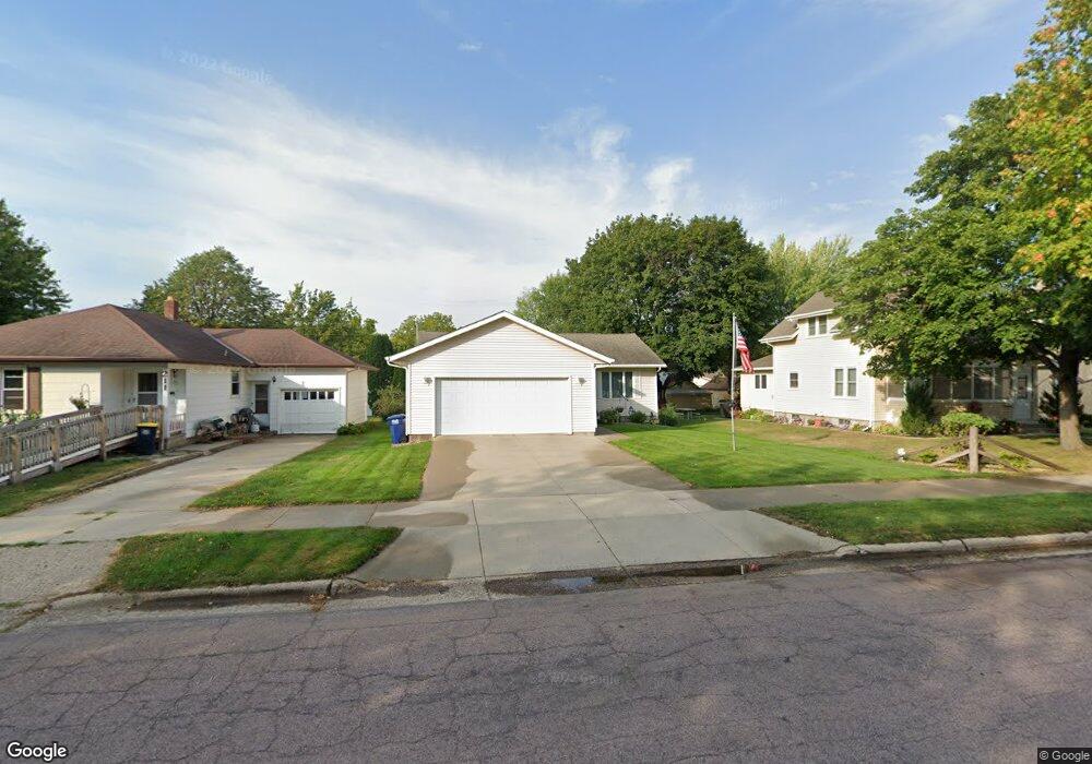 215 N Payne St, New Ulm, MN 56073 - photo 1