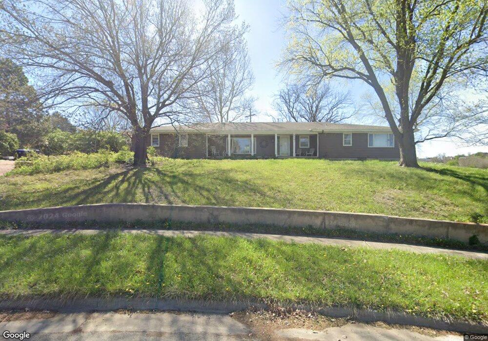 5101 SW 34th St, Topeka, KS 66614 - photo 1