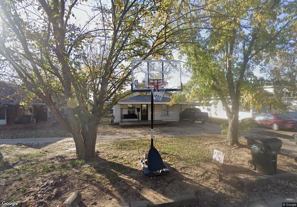 1011 W Cummings St, Henryetta, OK 74437 - photo 1