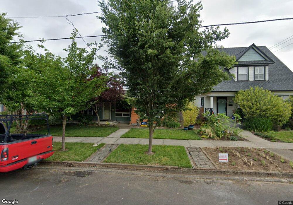 311 E Sherman St, Newberg, OR 97132 - photo 1