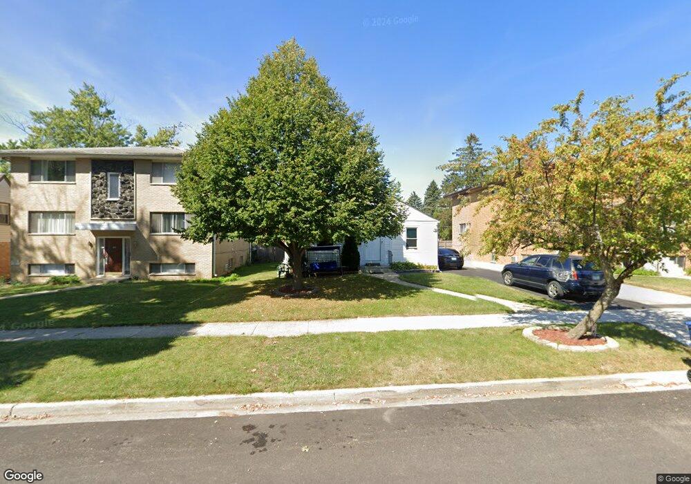 902 N Berwick Blvd, Waukegan, IL 60085 - photo 1