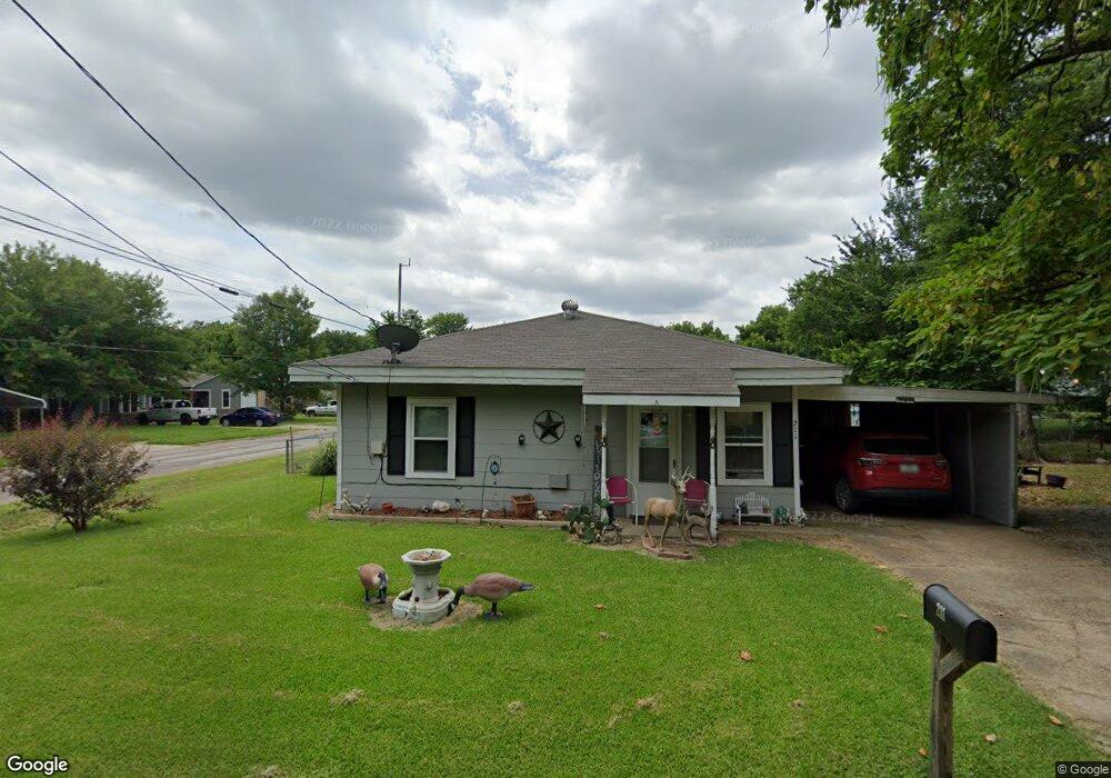 211 Kelly St, Bonham, TX 75418 - photo 1
