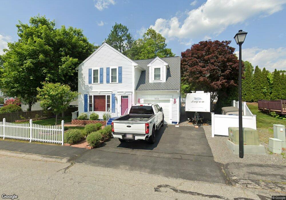 804 Hypine Rd, Dracut, MA 01826 - photo 1