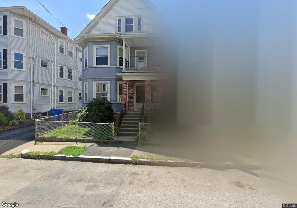 133 Robbins St unit 2, Waltham, MA 02453 - photo 1