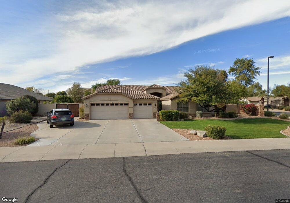 2718 S Birch St, Gilbert, AZ 85295 - photo 1