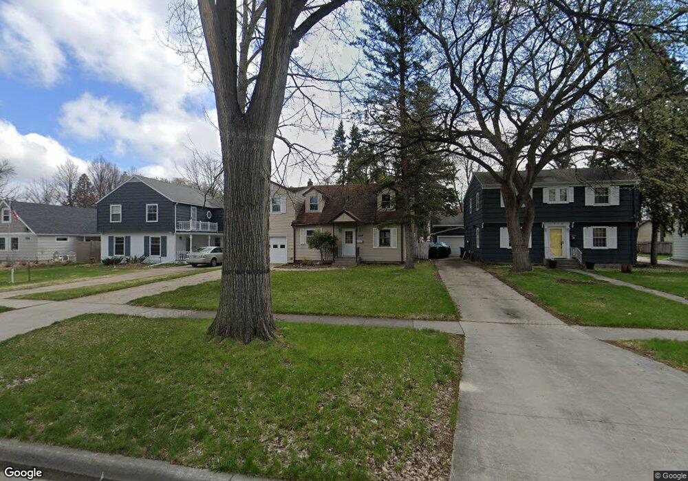 1514 10th St S, Fargo, ND 58103 - photo 1