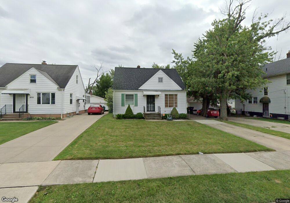 20708 Franklin Rd, Maple Heights, OH 44137 - photo 1