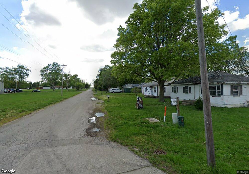 809 1/2 N 33rd St, Mattoon, IL 61938 - photo 1