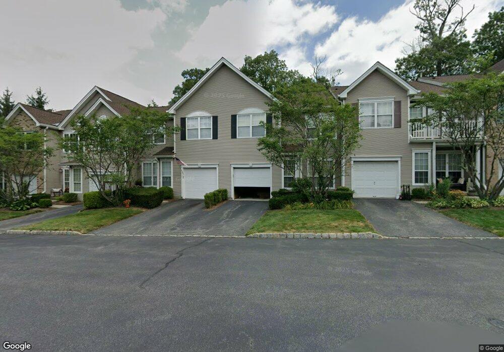 539 Adirondack Ct, Mahwah, NJ 07430 - photo 1