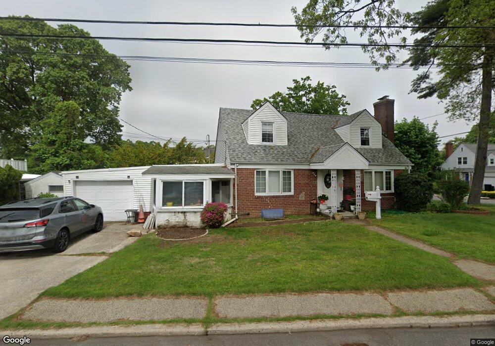 544 Mulberry Ln, West Hempstead, NY 11552 - photo 1