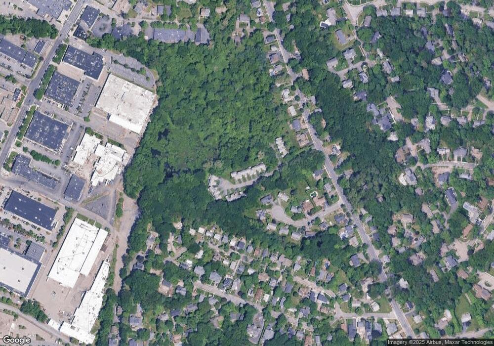 305 Winchester St unit E, Newton Highlands, MA 02461 - photo 1