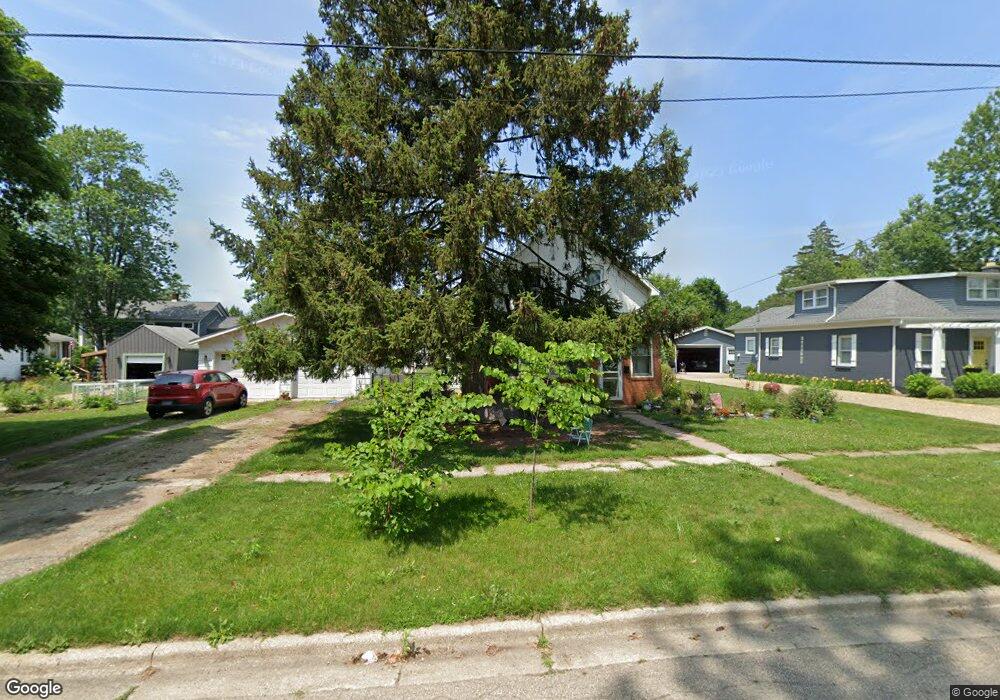 105 Locust St E, Three Oaks, MI 49128 - photo 1