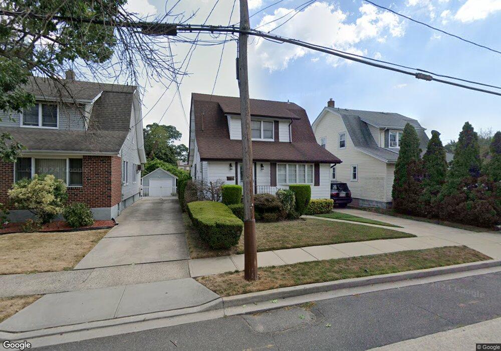 127 N Grove St, Valley Stream, NY 11580 - photo 1