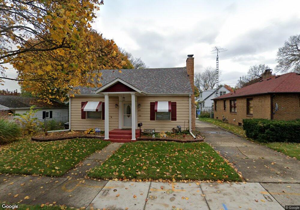 2215 Roberts Ln, Lansing, MI 48910 - photo 1