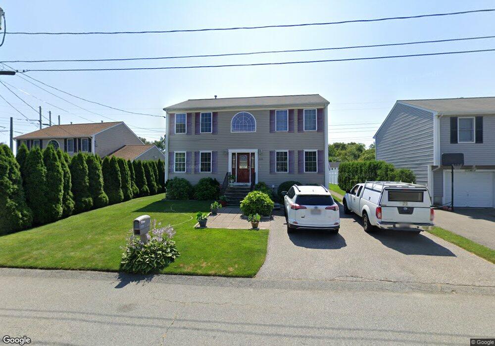 239 Mcmahon St, Fall River, MA 02721 - photo 1