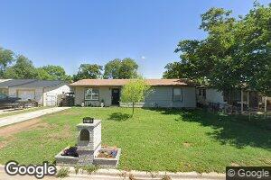 307 SE 10th St, Plainview, TX 79072